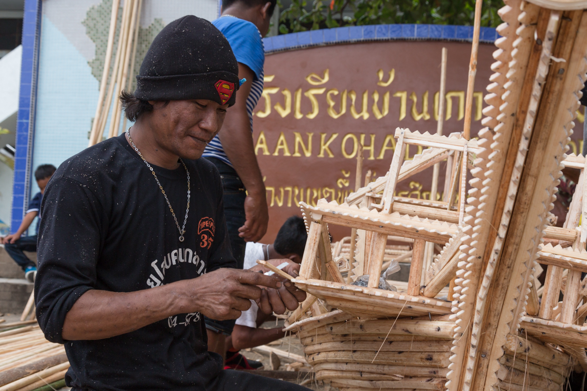 urak lawoi building ceremonial boat